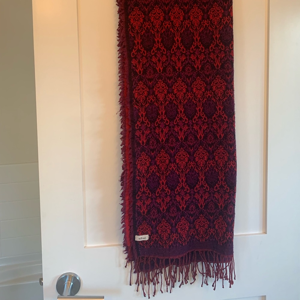 Wilfred scarf